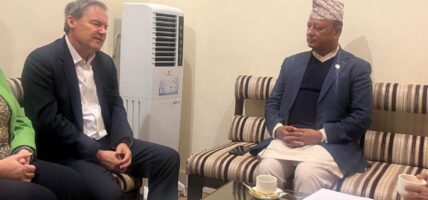 ऊर्जामन्त्री खड्कासँग नेपालका लागि बेलायती राजदूतको शिष्टाचार भेट