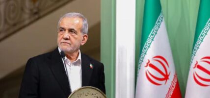 इरानी सांसदहरूले अर्थमन्त्रीलाई बर्खास्त गर्ने पक्षमा मतदान गर्ने