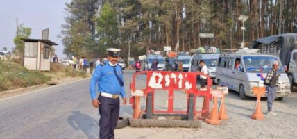 काभ्रेबाट सवारी साधनलाई काठमाडौं उपत्यका प्रवेशमा रोक