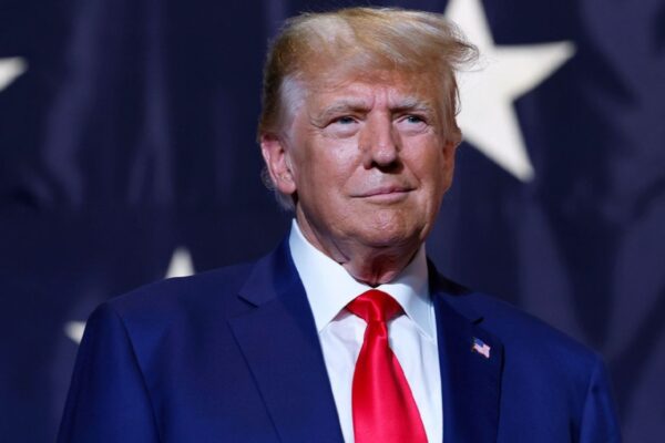 होर्मुज मार्ग सुरक्षाका लागि युद्धपोत पठाउन ट्रम्पको आह्वान