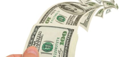 सात महिनामा भित्रियो ९ खर्ब रेमिट्यान्स