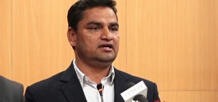 प्रतिनिधिसभामा स्वास्थ्यमन्त्री प्रदीप पौडेलको राजीनामा माग