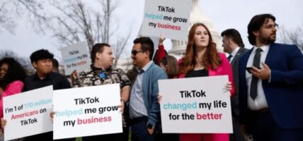 ट्रम्पद्वारा टिकटकलाई राहत, बिक्री गर्ने समयसीमा थप