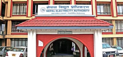 दैनिक झन्डै २ घण्टा विद्युत् अवरोध हुने गरेको प्राधिकरणको स्वीकारोक्ति