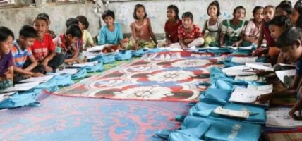 बङ्गलादेशमा शरणार्थी शिविरका विद्यालयहरू जोखिममा