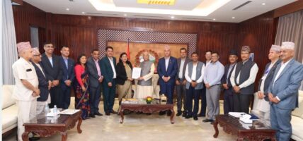 प्रधानमन्त्रीलाई सहकारी महासङ्घको ध्यानाकर्षण