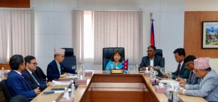 नेपालीलाई इजरायल र इरानबाट उद्धार गर्ने तयारीमा छौँ: परराष्ट्रमन्त्री