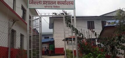 सुनकोशी नदीको तटीय बासिन्दालाई सतर्कता अपनाउन जिल्ला प्रशासनको आग्रह
