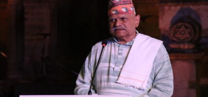 गणतन्त्रवादी जनहितमा दत्तचित्त भएर लाग्नुपर्ने