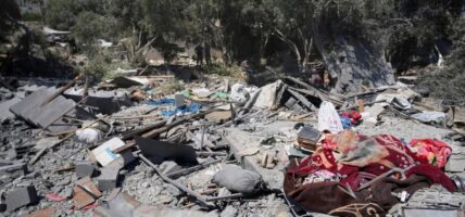 गाजामा भएको इजरायली आक्रमणमा ४३ जनाको मृत्यु, शान्ति वार्ता स्थगित
