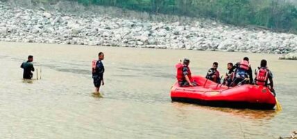 सप्तकोशी नदीमा बेपत्ता भएका बालकको खोजी जारी