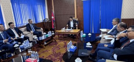 यातायातमन्त्री दाहालसँग चीनका राजदूत सङको शिष्टाचार भेट