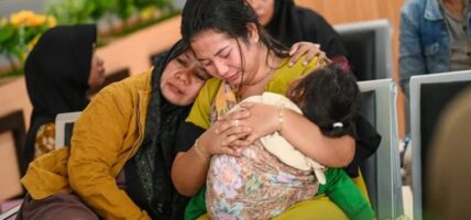इन्डोनेसियामा डुङ्गा डुब्दा ४ जनाको मृत्यु, ३८ बेपत्ता