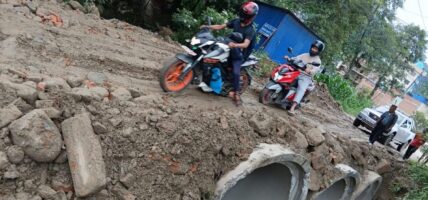 ह्युमपाइप राखेर अवरुद्ध नाला–भक्तपुर सडकखण्ड खुलाइयो