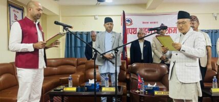 लुम्बिनीका नवनियुक्त युवा तथा खेलकुदमन्त्री पाण्डेले लिए शपथ