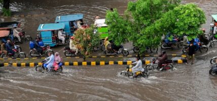 पाकिस्तान : भारी वर्षाका कारण ११ जनाको मृत्यु