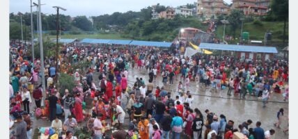 भाद्रकृष्ण औँसी : पितृप्रति श्रद्धा प्रकट गर्न बिहानैदेखि गोकर्णेश्वरमा हजारौँ भक्तजन