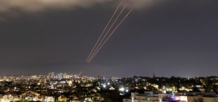 इजरायलले फेरि आक्रमण गरे नयाँ मिसाइल तैनाथ गर्ने इरानको घोषणा