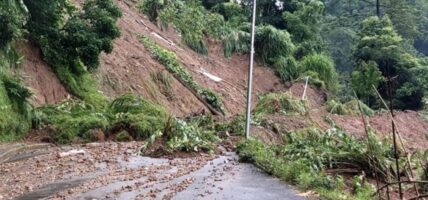 वर्षाका कारण देशभरका सात राजमार्ग अवरुद्ध, १३ राजमार्ग एकतर्फी सञ्चालनमा