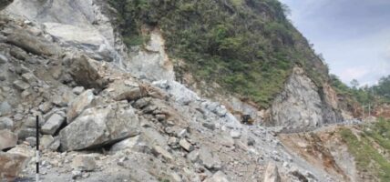 एक महिनामा गुल्मीमा ५ सडक ३८ पटक अवरुद्ध