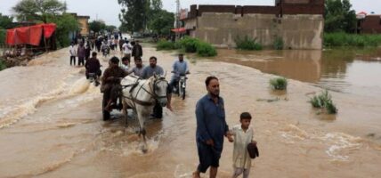 पाकिस्तानमा बाढीका कारण एक लाख  ५० हजार विस्थापित