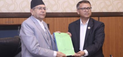 ‘कुलिङ अफ पिरियड’सम्बन्धी छानबिन समितिले सभामुखलाई बुझायो प्रतिवेदन