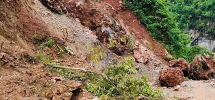 पहिराले अवरुद्ध अरनिको राजमार्ग अझै खुल्न सकेन