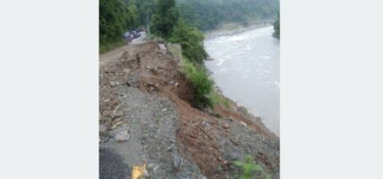 काठमाडौँ–मन्थली सडक अवरुद्ध