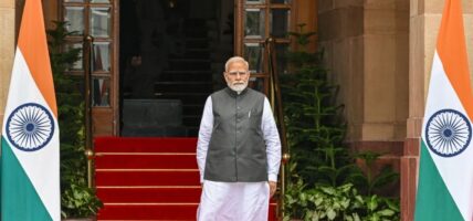 अमेरिकी कर धम्कीबीच मोदीको कर कटौतीको वाचा