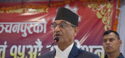 समयमै गुणस्तरीय काम गर्नुस्, शान्तिसुरक्षाको व्यवस्था सरकारले गर्छ: गृहमन्त्री लेखक