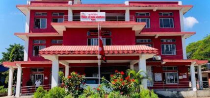 झापाको जनजीवन लयमा फर्किँदै : सार्वजनिक तथा निजी यातायातका साधन सञ्चालनमा