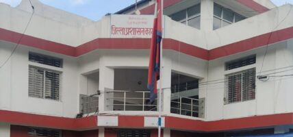 मोरङका १ सय ३ वटा सरकारी कार्यालयमा तोडफोड