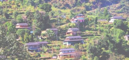 खै ! गाउँगाउँमा सिंहदरबार ? घर छ, मानिस बस्दैनन्