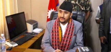 सञ्चारमन्त्री खरेलद्वारा पदभार ग्रहण