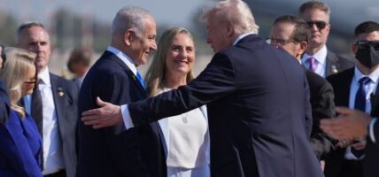 इजरायल पुगे ट्रम्प, नेतन्याहुले गरे स्वागत