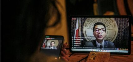 मडागास्करका राष्ट्रपति राजोलिनाद्वारा राजीनामाको आह्वान अस्वीकार, ‘सुरक्षित स्थान’ मा शरण