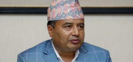 बालेनले आफ्नो पतनको सुरुवात गर्दै छन्ः  महेश बस्नेत