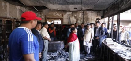 आगजनीपछि पहिलोपटक ओलीले अवलोकन गरे बालकोटस्थित निजी निवासको अवलोकन