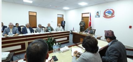 प्रधानमन्त्रीसमक्ष डा केसीको ज्ञापनपत्र