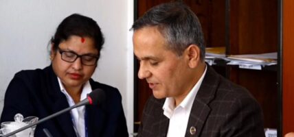 विदेशमा रहेका नेपालीलाई मताधिकार दिन कानुन संशोधन गर्दैछौंः  गृहमन्त्री अर्याल