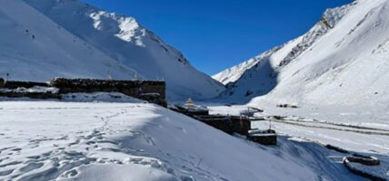 उपल्लो डोल्पामा हिउँमा फसेका पाँच जनाको उद्धार