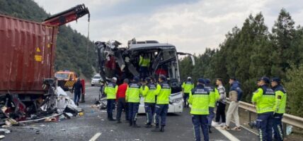 चीनमा सडक दुर्घटनाः ९ जनाको मृत्यु, ७ जना घाइते