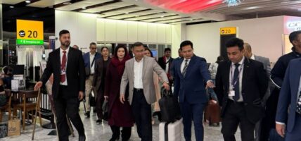 १७ वर्षपछि बंगलादेश फर्किए तारिक रहमान, आगामी प्रधानमन्त्रीका मुख्य दाबेदार