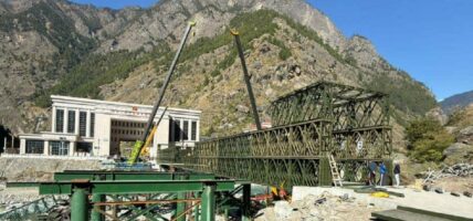 रसुवागढी नाकाको मितेरी पुलबाट आवतजावत सुरू