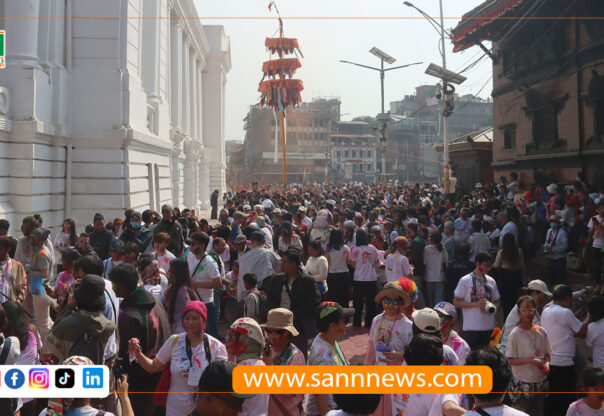 होलीमा गुञ्जिरहेका छन् पुरानै गीत