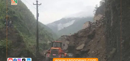 मेची राजमार्गमा पुन: पहिरो, सडक अवरुद्ध