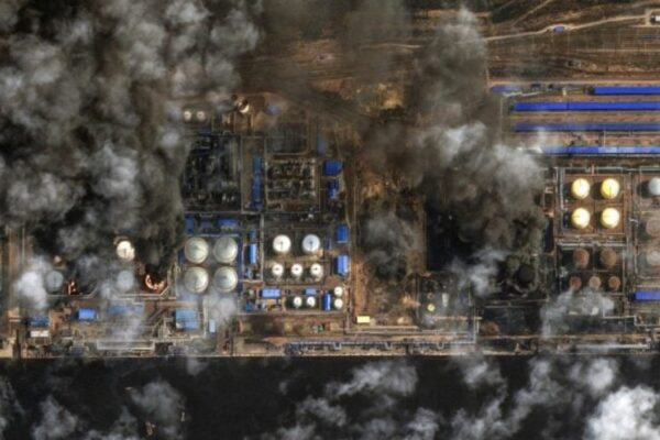 अमेरिकाले रुसी तेललाई विक्री छुट दिए लगतै युक्रेनले गर्‍यो रुसका दुई वटा तेल प्रशोधन कारखानामा आक्रमण