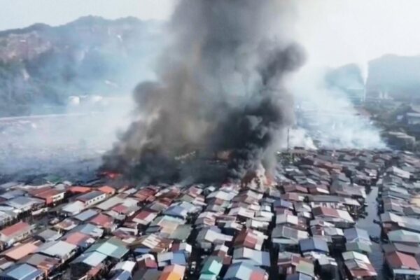 बोर्नियोमा भीषण आगलागी, हजारौँ विस्थापित