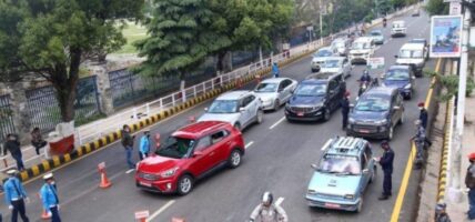 ट्राफिक प्रहरीद्वारा एकैदिन १०१ सवारी चालकलाई कारबाही