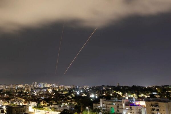 भारतीय दूतावासद्वारा आफ्ना नागरिकलाई इरानको यात्रा नगर्न आग्रह